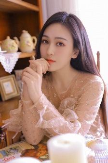 少妇没有穿内裤露P毛视频偷拍